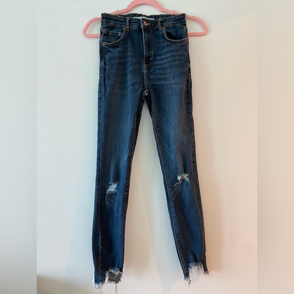 Zara high waisted skinny jeans destroyed bottom.